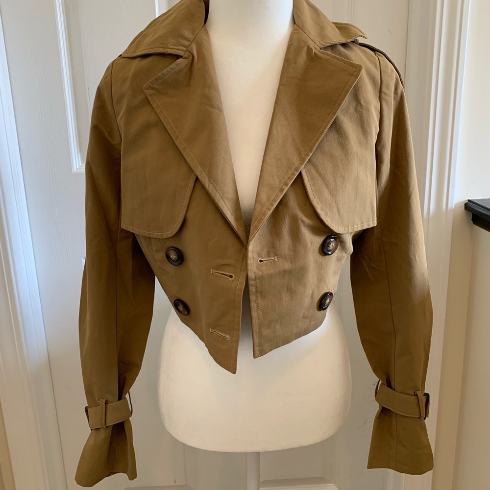 Brown cropped jacket